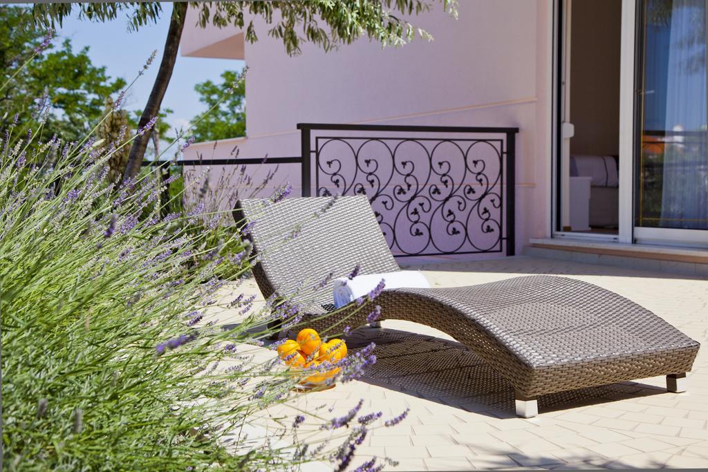Villas Almar Soline  Room photo